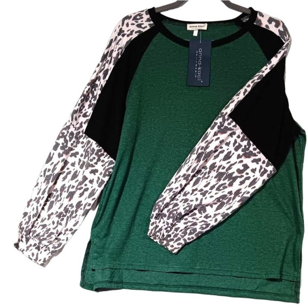 Anna Kaci Long Sleeve Evergreen with Pink & Black Leopard Sleeve Size Small